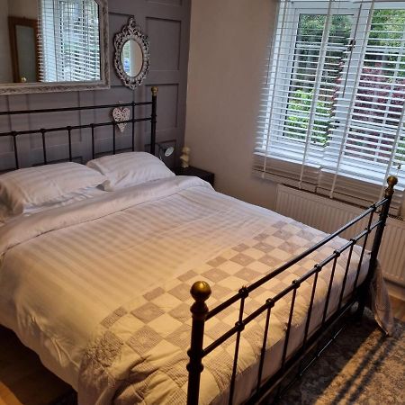 Cosy, Dog Friendly House On The Fringe Of The Brecon Beacons Villa Tredegar ภายนอก รูปภาพ
