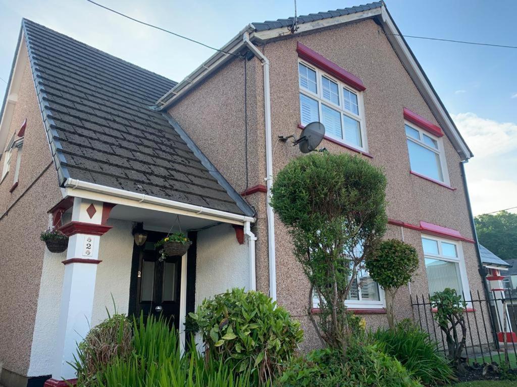 Cosy, Dog Friendly House On The Fringe Of The Brecon Beacons Villa Tredegar ภายนอก รูปภาพ