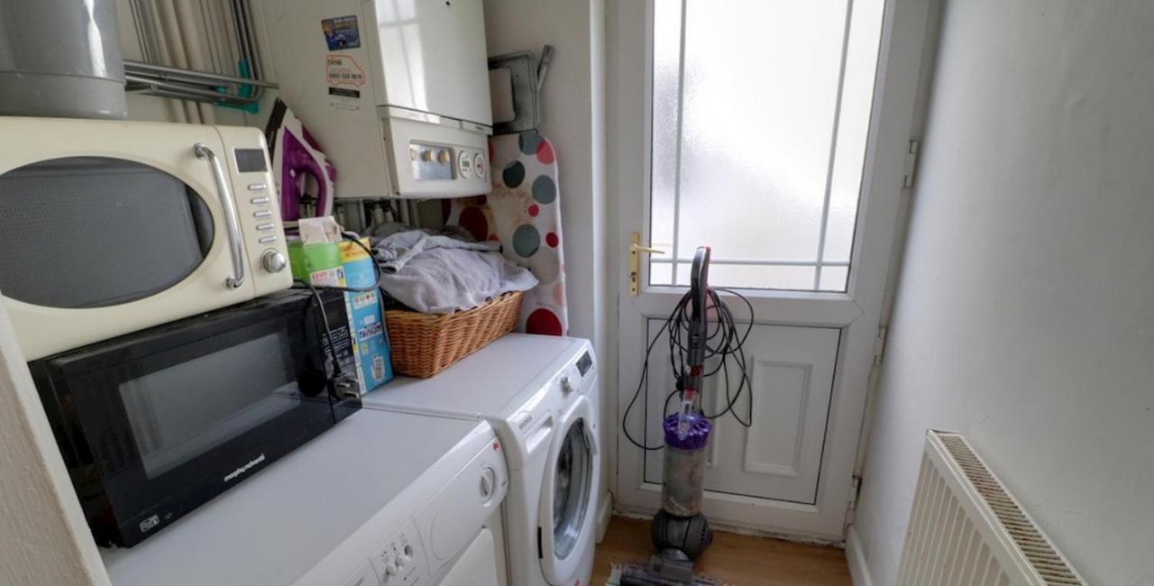 Cosy, Dog Friendly House On The Fringe Of The Brecon Beacons Villa Tredegar ภายนอก รูปภาพ